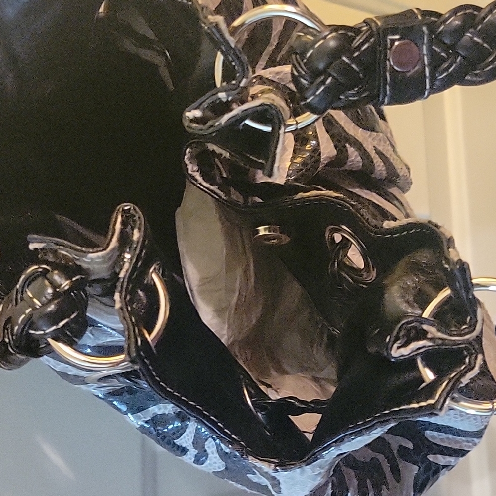 Purse - Picture 4 of 4